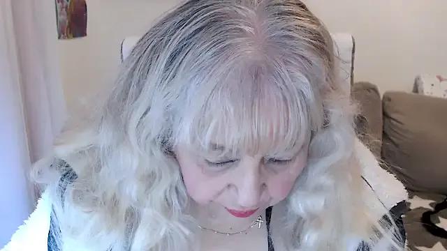 SusiLifeXXX on StripChat