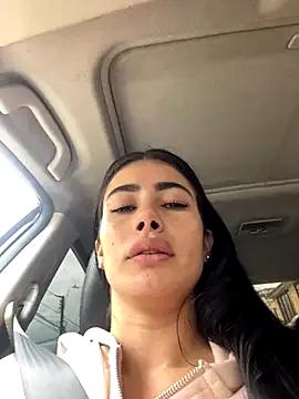 Sweet_and_caramel on StripChat