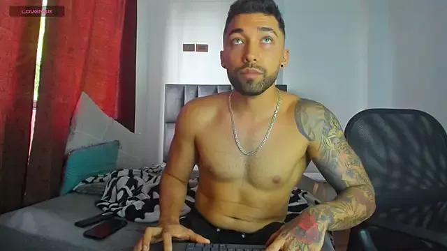 Sweet_and_caramel on StripChat