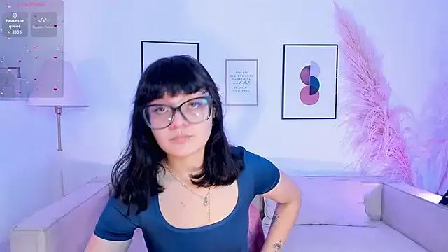 Sweet_Namii on StripChat