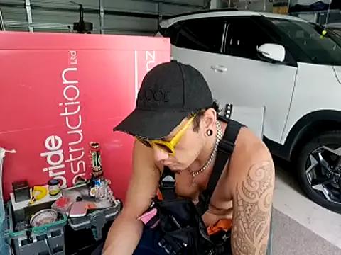 TAIZWRLD on StripChat