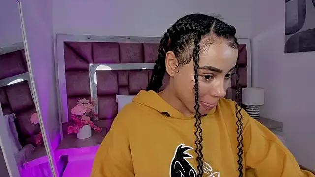 tamararose1 on StripChat