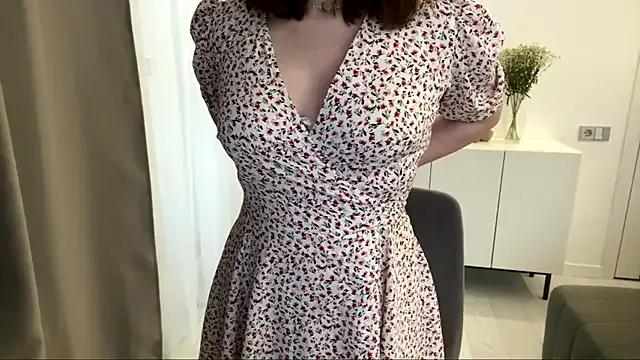 TamekiaSamii — Massaging my tits