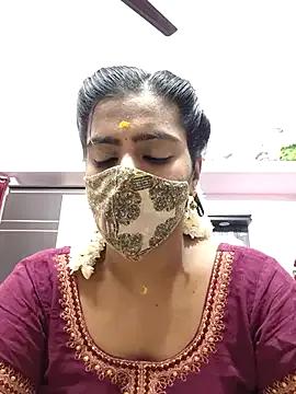 Tamil-Meenu12 on StripChat