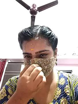 Tamil-Meenu12 on StripChat