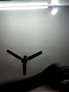 Tamil-Meenu12 on StripChat