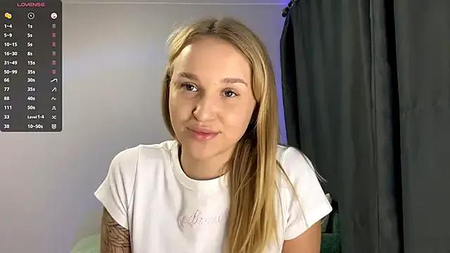 TanekaBoitel on StripChat