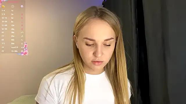 TanekaBoitel on StripChat