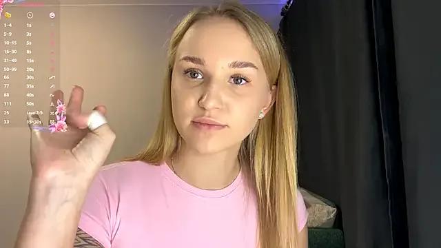 TanekaBoitel on StripChat