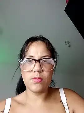 tattyHot95 on StripChat