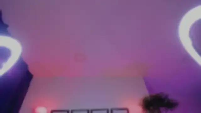 Taylor__foxxx on StripChat