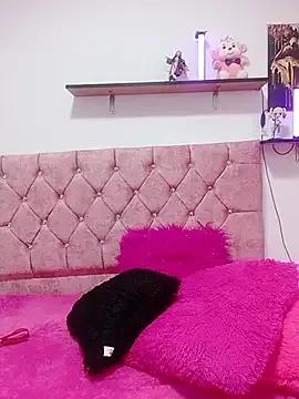 thianahorny on StripChat