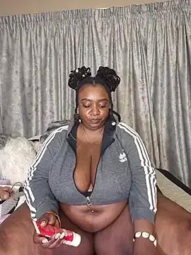 ThickianaRider on StripChat