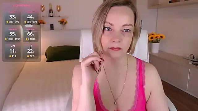 Tilly_Eliot on StripChat