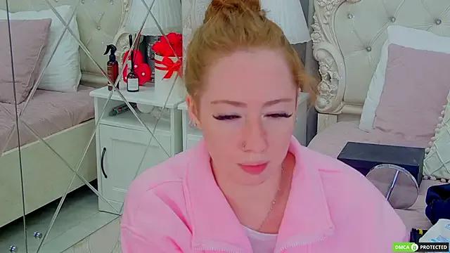 TinaBrook on StripChat