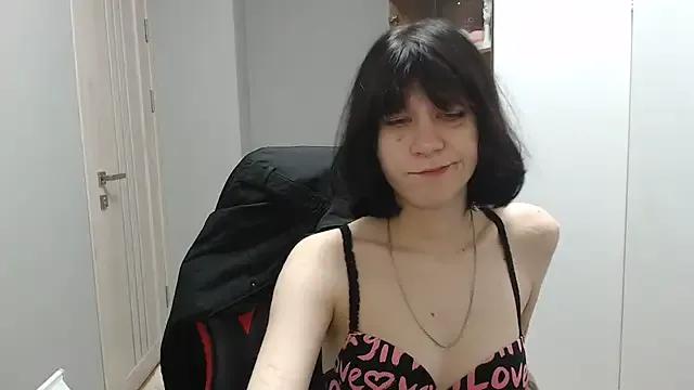 TinaQuiin on StripChat