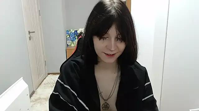 TinaQuiin on StripChat
