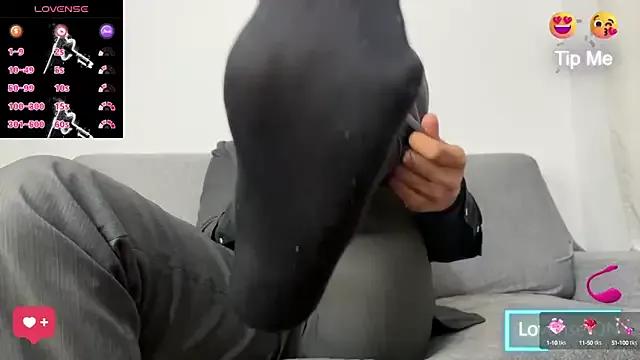 Tom_blunt96 on StripChat