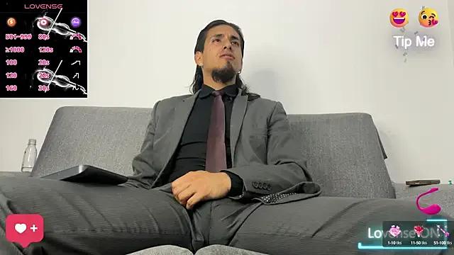 Tom_blunt96 on StripChat