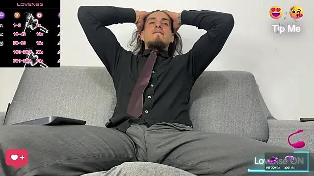 Tom_blunt96 on StripChat