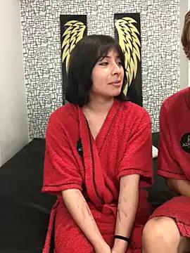 TwinHeat — Fingers pussy + spank