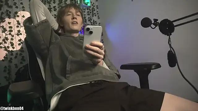twinkben on StripChat