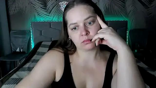 uliastar on StripChat