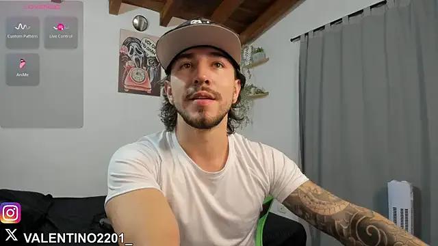 Valentino_Xander on StripChat