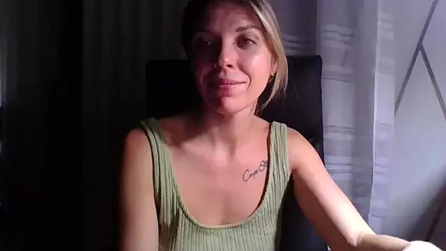 VelvetLove287 on StripChat