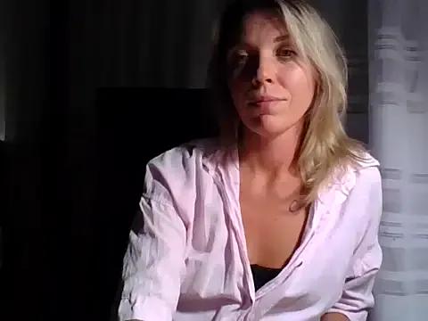 VelvetLove287 on StripChat