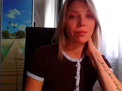 VelvetLove287 on StripChat