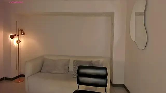 VeronicaBlue on StripChat