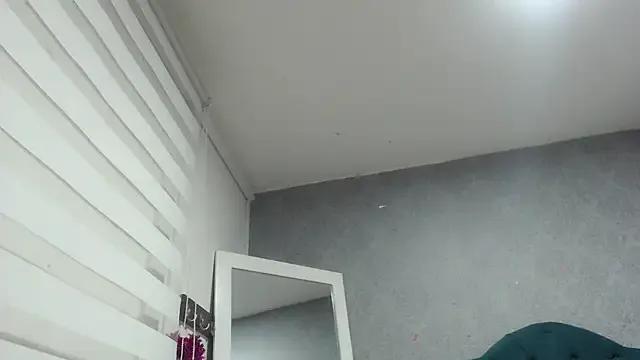 Vic_Taylor — Rub my clit on my panty 