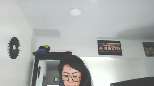 Vicky_hotmilf on StripChat