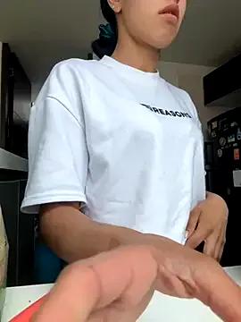 Victoria_alson on StripChat