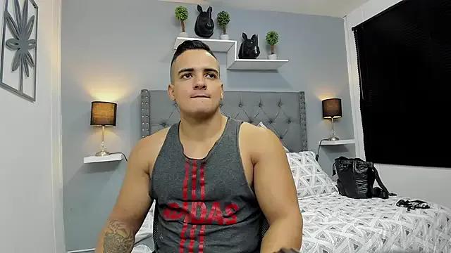 violeta_and_maxx on StripChat