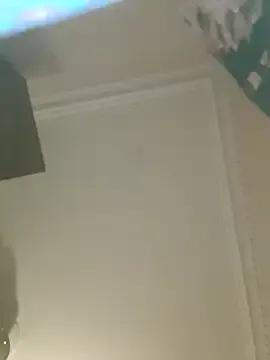 Virginass2000 on StripChat