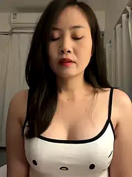 wly2028 on StripChat