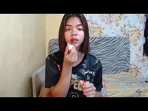 XWildTsYhannaUncutX on StripChat