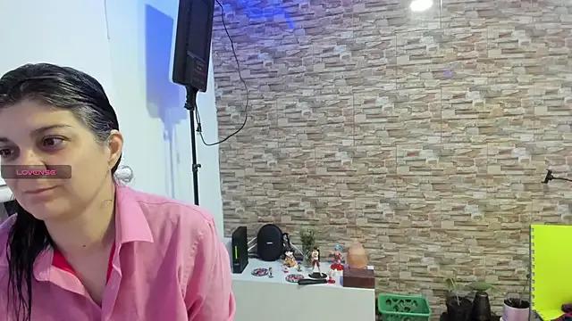 Yin_yang_hot on StripChat