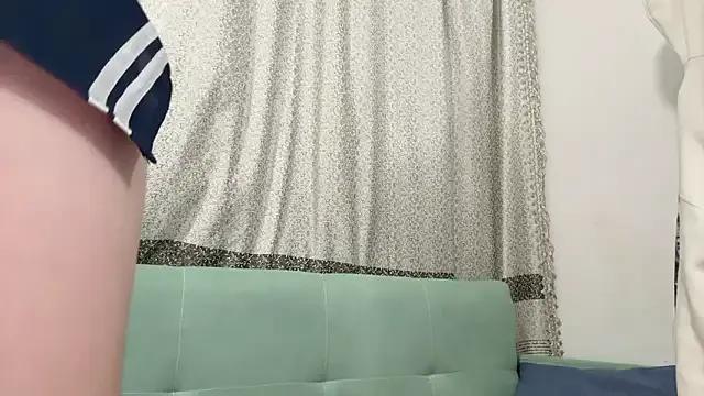 Yiyi-707 on StripChat