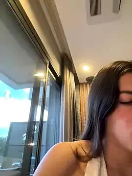 YoungCouple2007 on StripChat