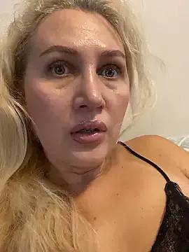 YourBlondee on StripChat