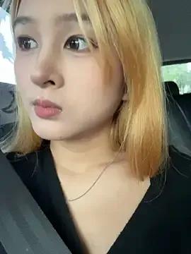 yuki_june on StripChat
