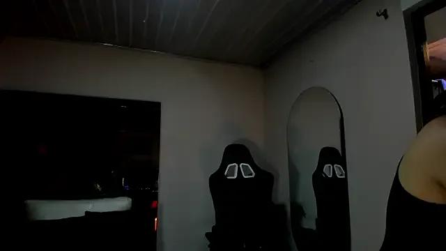 Zamira_Taylor on StripChat