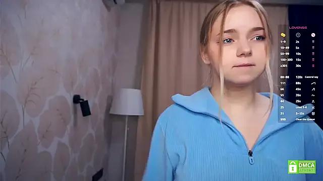 ZaraCreedon on StripChat