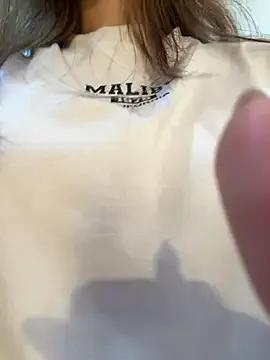 zoe_storm on StripChat