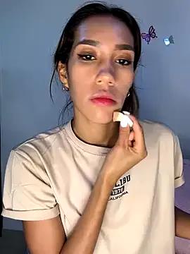 zoe_storm on StripChat