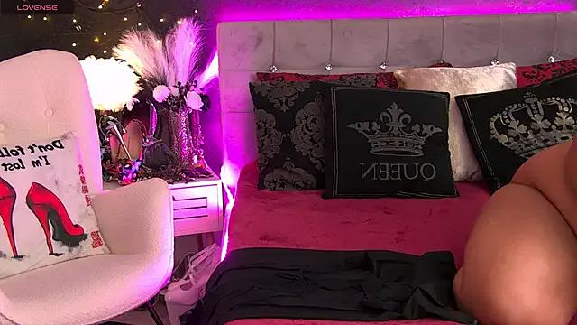 ZoeMesmerize on StripChat