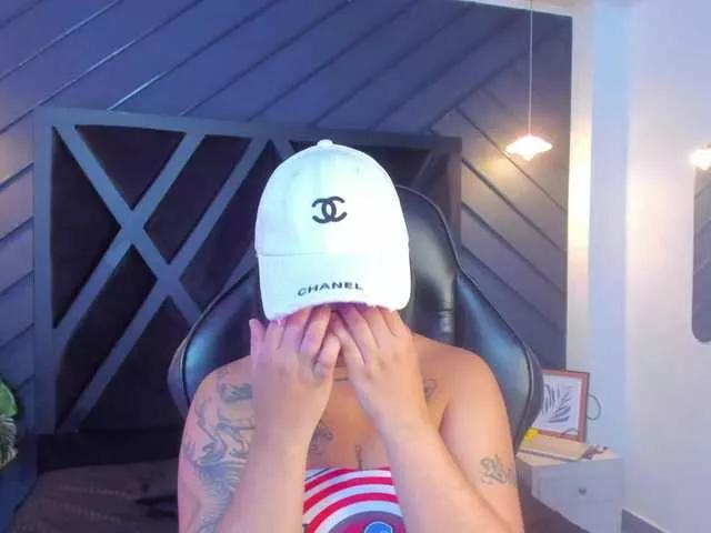 Alahia-Dangelo on BongaCams 